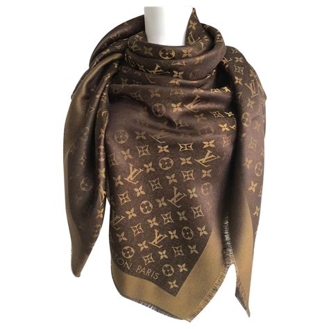 echarpe homme louis vuitton prix|louis vuitton foulard.